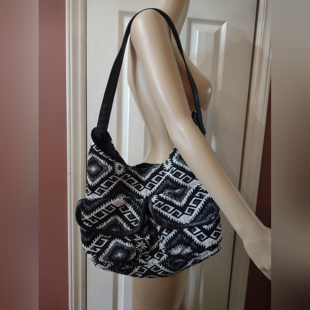 Canyon Sky black and White women's purse